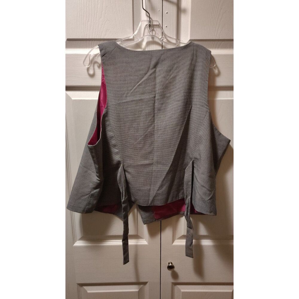 Dressbarn Gray Pink Lining Button Up Vest 20W - Picture 2 of 6